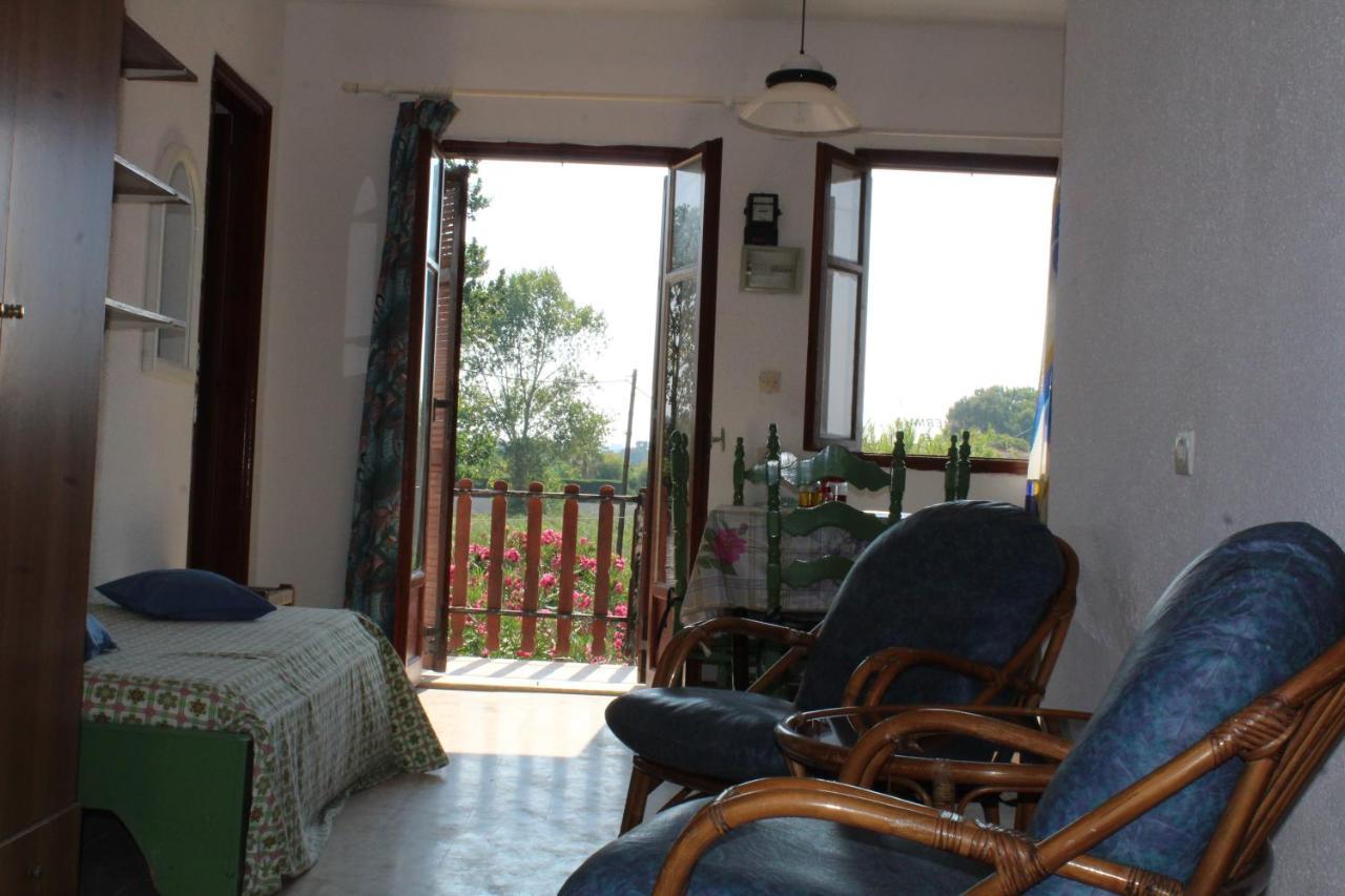 Nikos Seaside Apartments Litheres 외부 사진